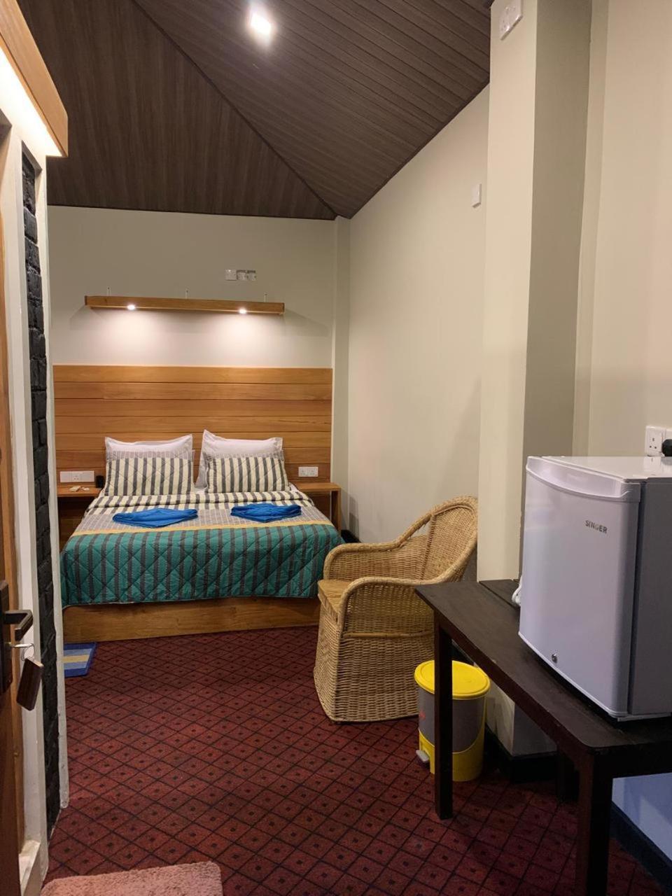Pub Ceylon Hostel Procida Dış mekan fotoğraf